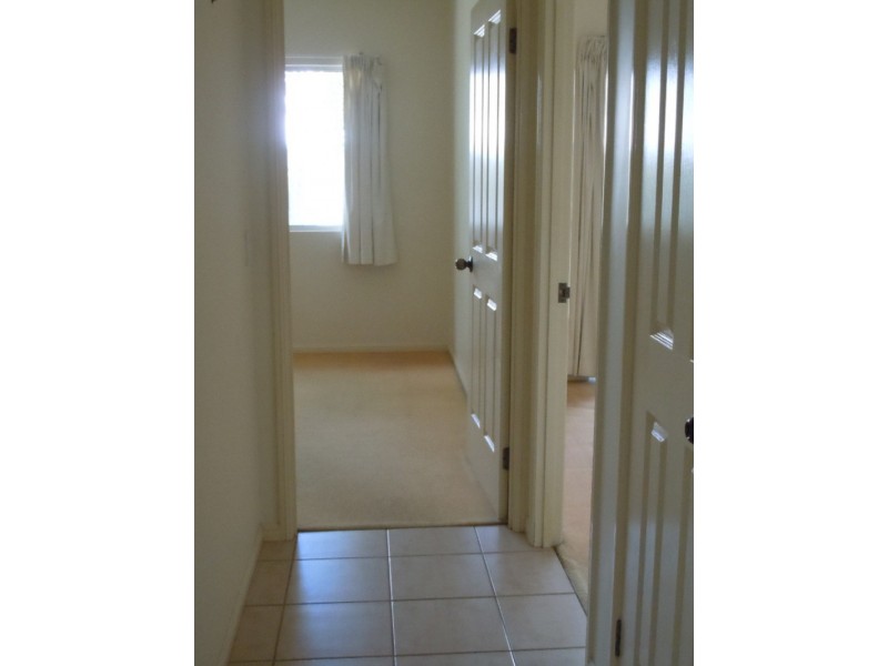 47/8-14 Munro Terrace, Mooroobool QLD 4870
