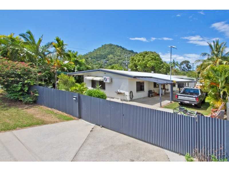1 Bulolo Close, Trinity Beach QLD 4879