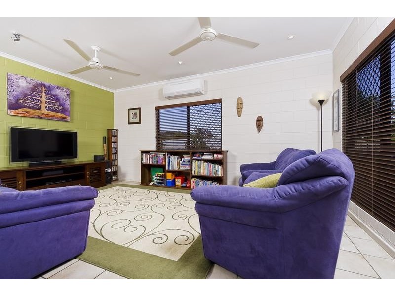 12 Harrison Close, Kanimbla QLD 4870