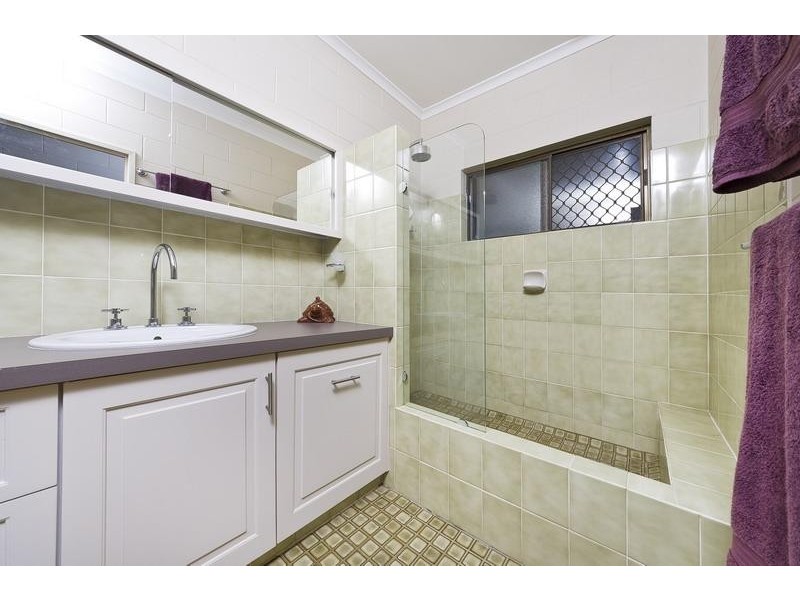 12 Harrison Close, Kanimbla QLD 4870