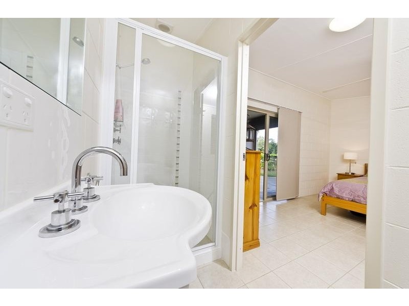 12 Harrison Close, Kanimbla QLD 4870