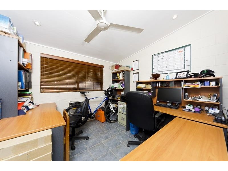 12 Harrison Close, Kanimbla QLD 4870