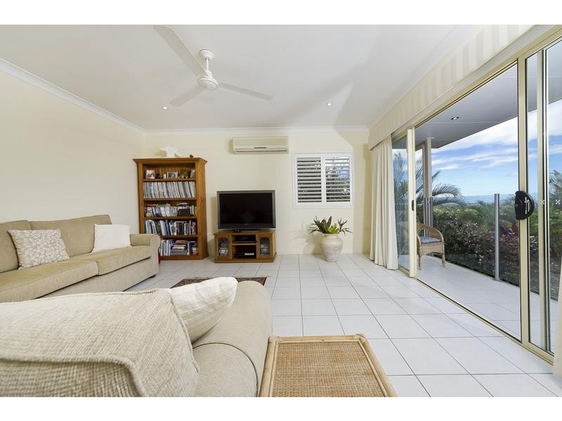 10 Rosemont Court, Mooroobool QLD 4870