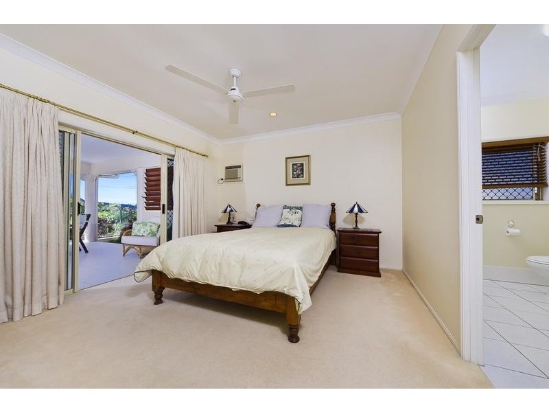 10 Rosemont Court, Mooroobool QLD 4870