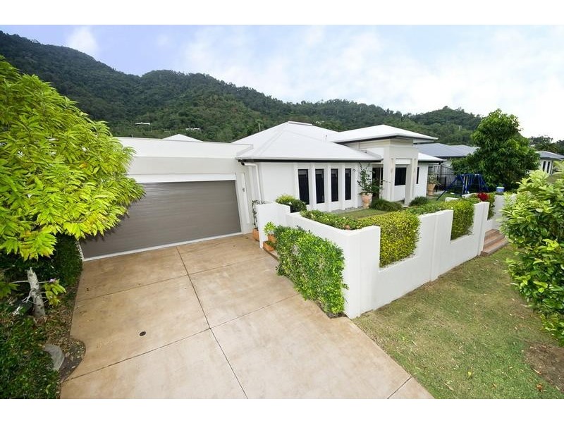 17 Rainbow Street, Kanimbla QLD 4870