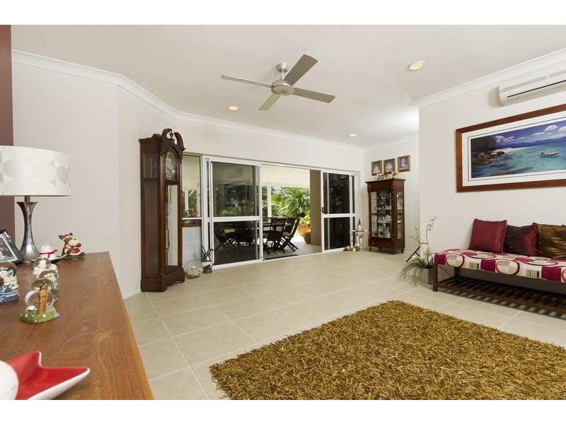 1 Petricola St, Clifton Beach QLD 4879