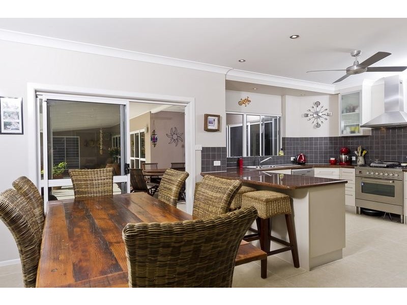 1 Petricola St, Clifton Beach QLD 4879