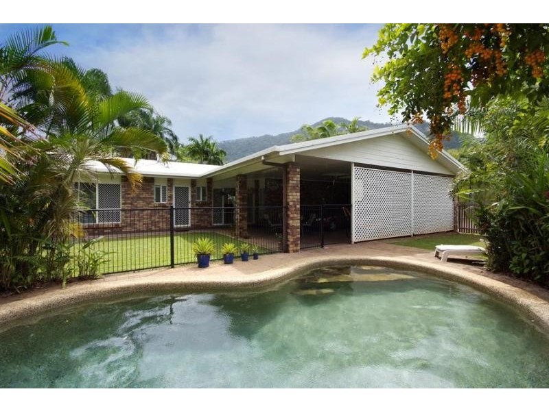 5 Ariel Court, Mooroobool QLD 4870