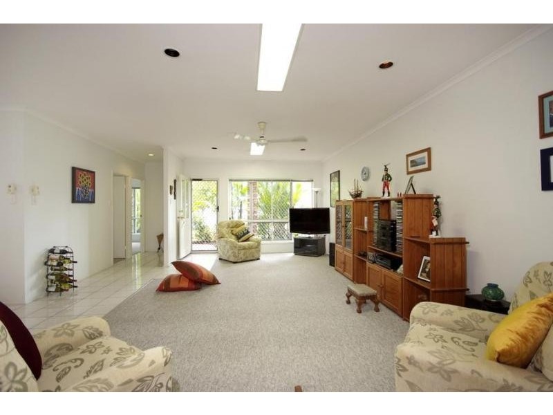 5 Ariel Court, Mooroobool QLD 4870