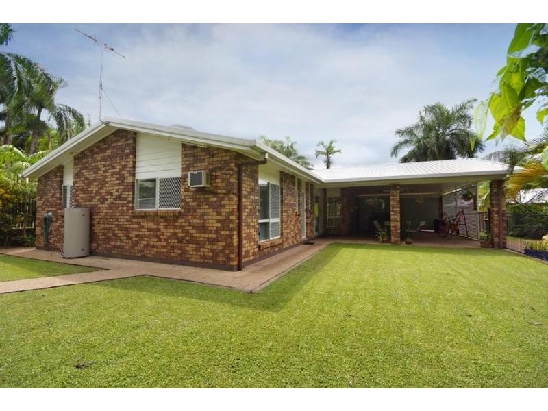 5 Ariel Court, Mooroobool QLD 4870