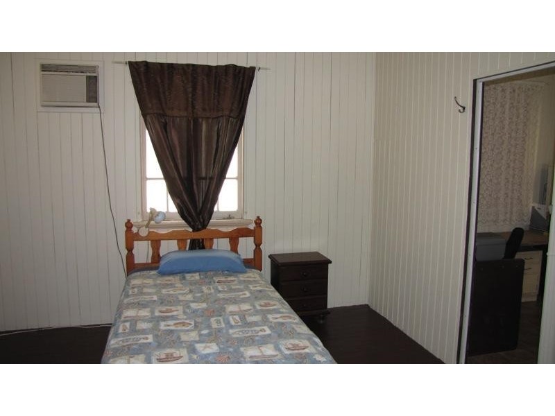 12 Loeven Street, Parramatta Park QLD 4870
