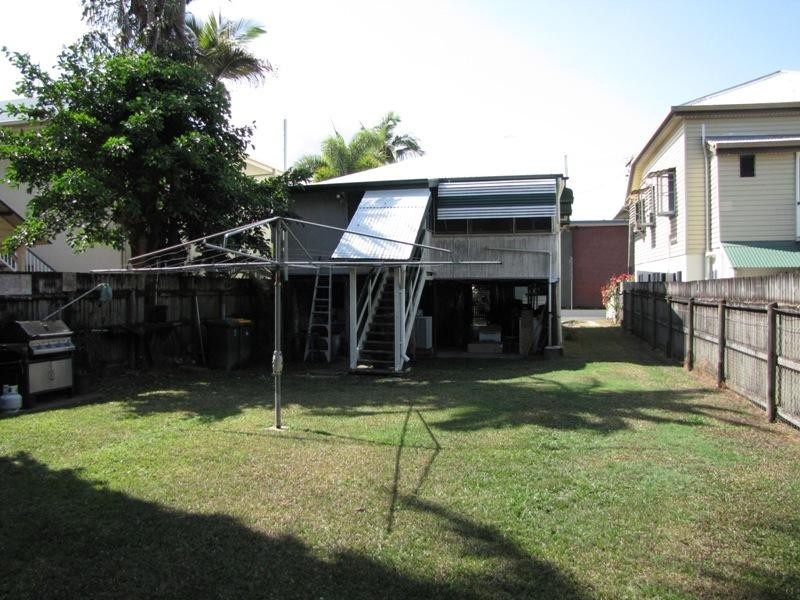 12 Loeven Street, Parramatta Park QLD 4870