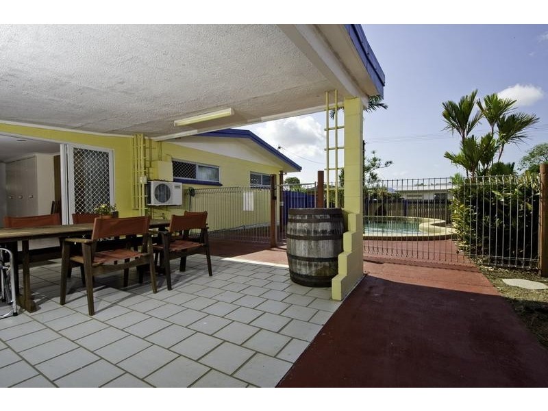 26 Nephrite Street, Woree QLD 4868