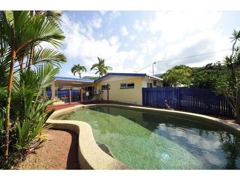 26 Nephrite Street, Woree QLD 4868