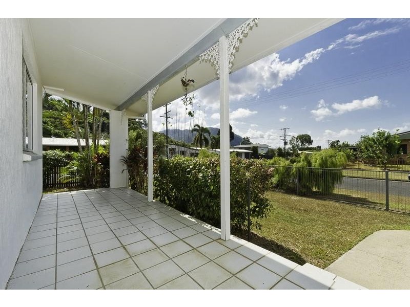 26 Nephrite Street, Woree QLD 4868