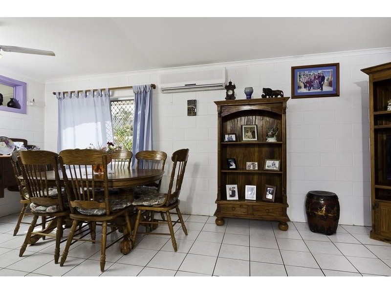 26 Nephrite Street, Woree QLD 4868