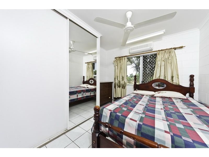 26 Nephrite Street, Woree QLD 4868