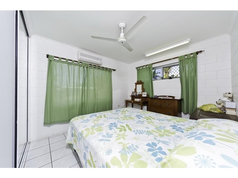 26 Nephrite Street, Woree QLD 4868