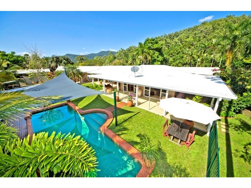 21-23 Stevens Street, Clifton Beach QLD 4879