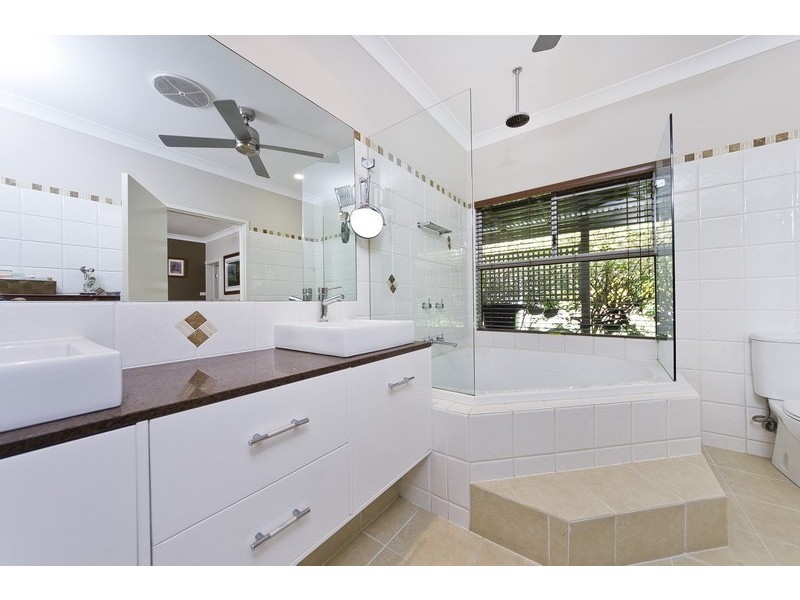 21-23 Stevens Street, Clifton Beach QLD 4879