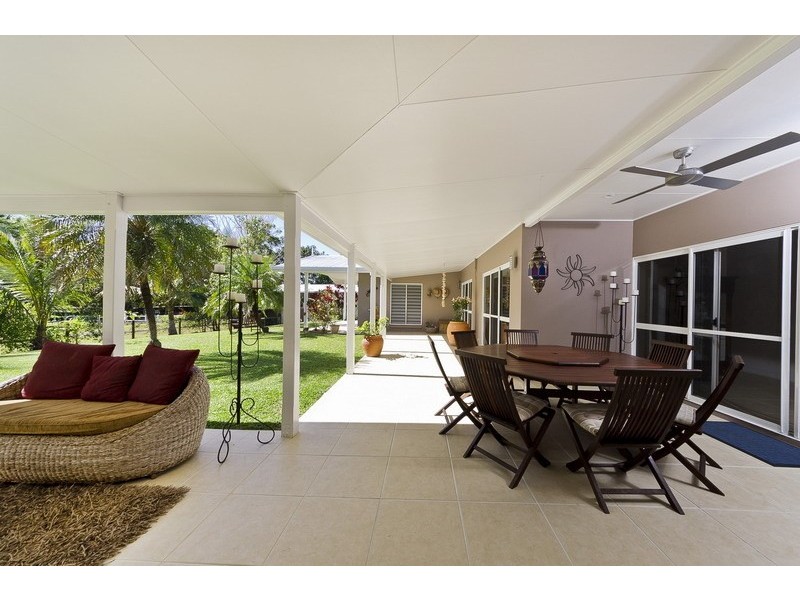 21-23 Stevens Street, Clifton Beach QLD 4879