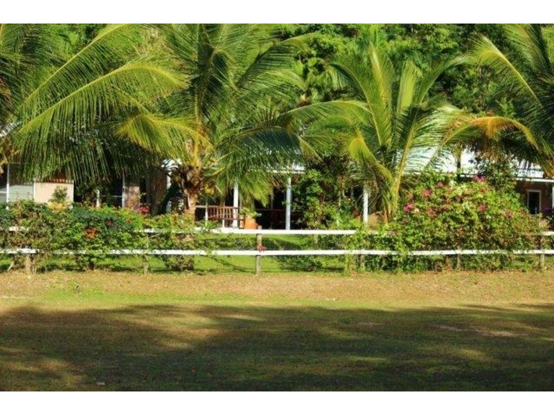 21-23 Stevens Street, Clifton Beach QLD 4879