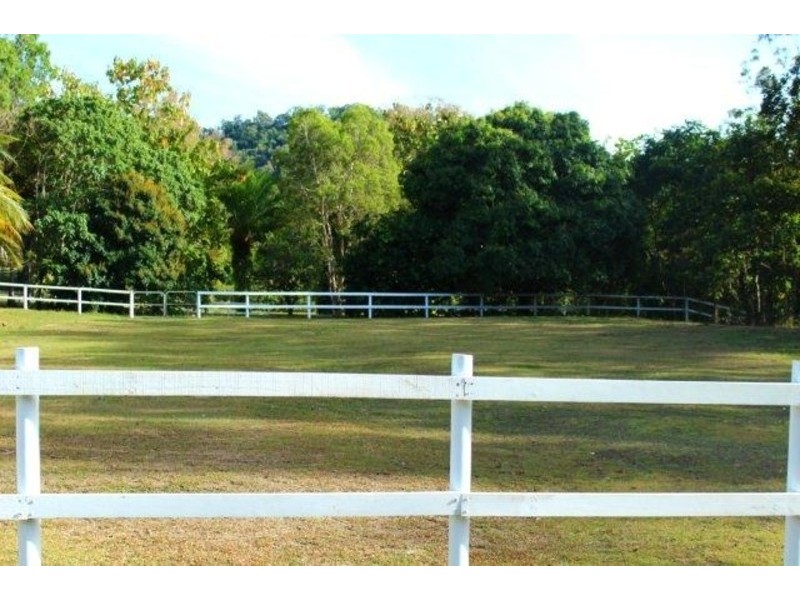 21-23 Stevens Street, Clifton Beach QLD 4879