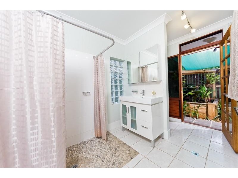 51 Bayview Street, Bayview Heights QLD 4868