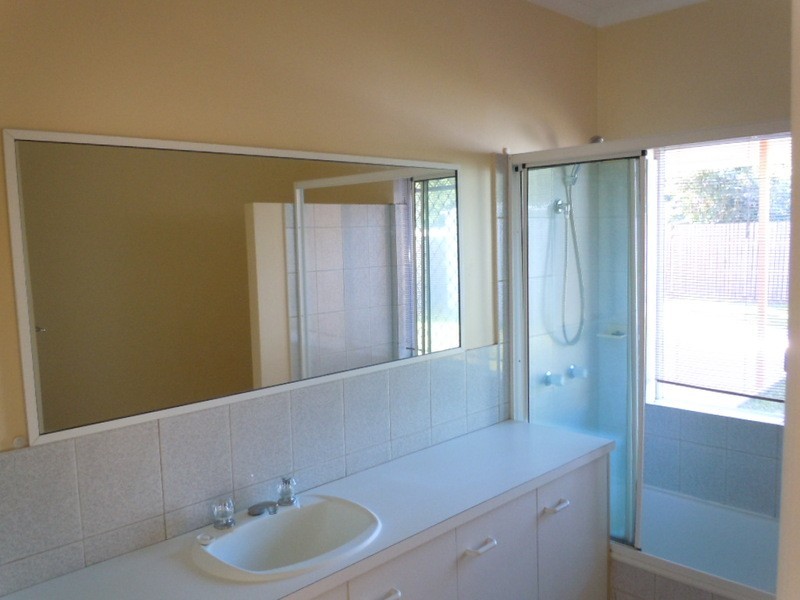 16 Ireland Crescent, Whitfield QLD 4870