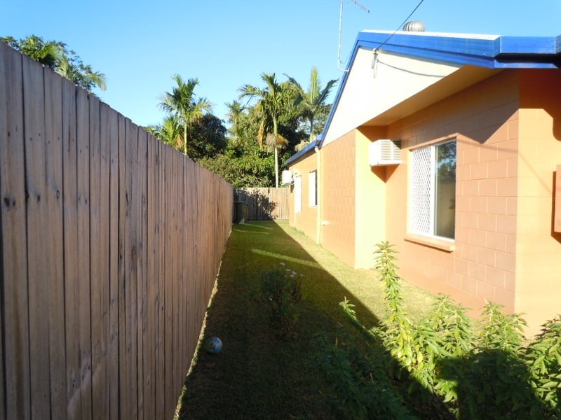 16 Ireland Crescent, Whitfield QLD 4870