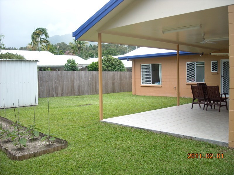 16 Ireland Crescent, Whitfield QLD 4870