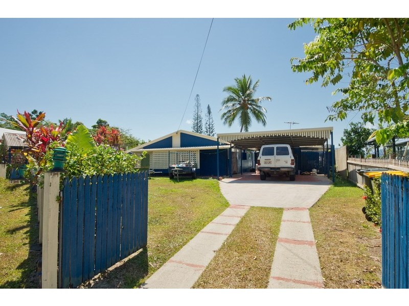 9 Ronto Close, Manoora QLD 4870