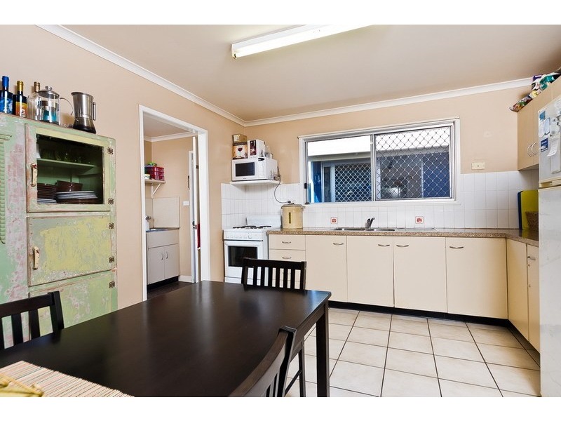 9 Ronto Close, Manoora QLD 4870