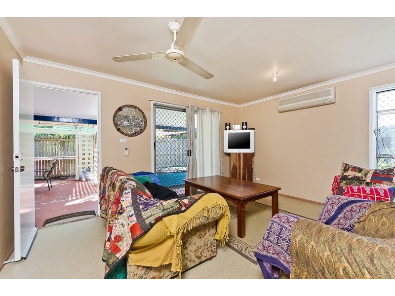 9 Ronto Close, Manoora QLD 4870