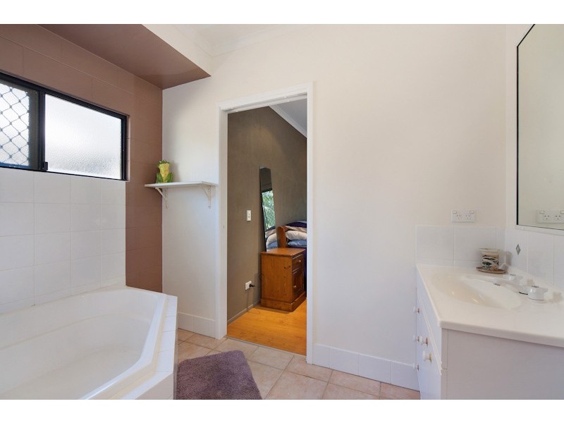 9 Caneland Court, Redlynch QLD 4870