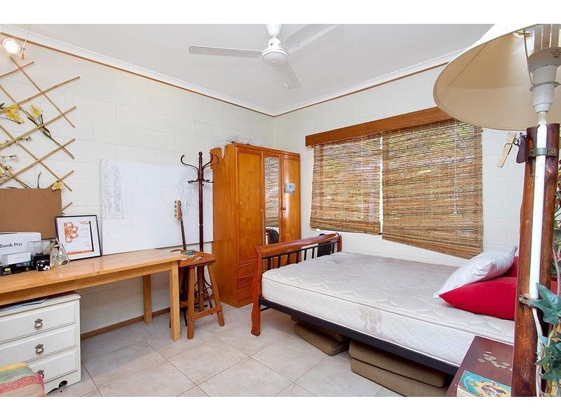 1 Bulolo Close, Trinity Beach QLD 4879