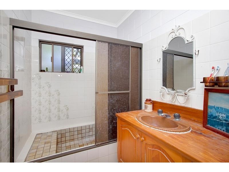 1 Bulolo Close, Trinity Beach QLD 4879