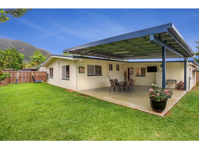 13 Carnation Drive, Mooroobool QLD 4870
