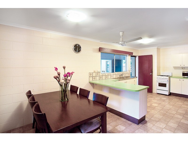 13 Carnation Drive, Mooroobool QLD 4870