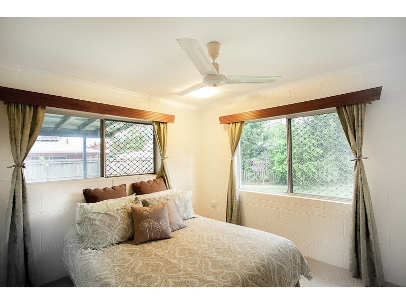 13 Carnation Drive, Mooroobool QLD 4870