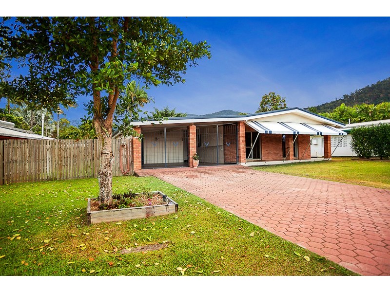 13 Carnation Drive, Mooroobool QLD 4870