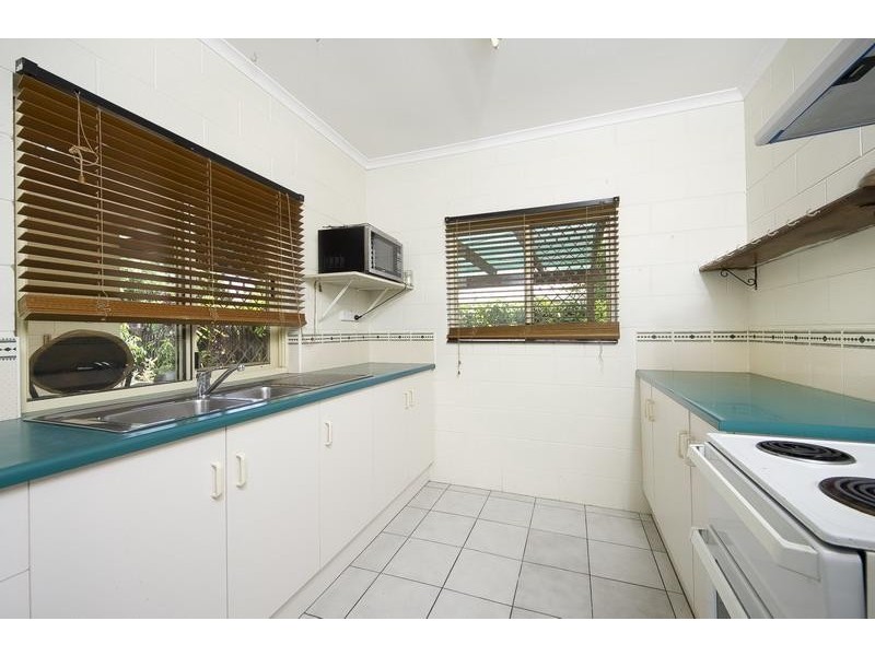 1/130 Robert Road, Bentley Park QLD 4869