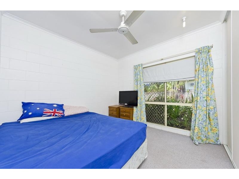 1/130 Robert Road, Bentley Park QLD 4869