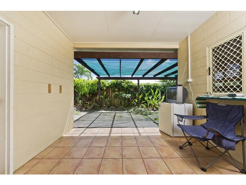 1/130 Robert Road, Bentley Park QLD 4869