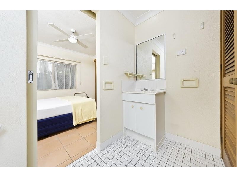 4/184 McLeod Street, Cairns North QLD 4870