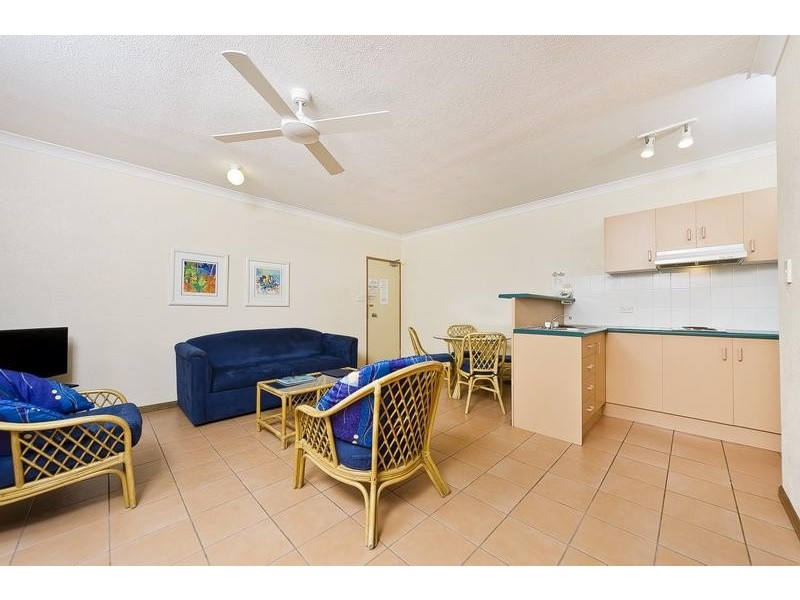 4/184 McLeod Street, Cairns North QLD 4870