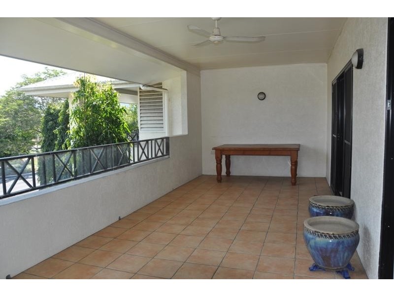 15/310-316 Lake St, Cairns North QLD 4870