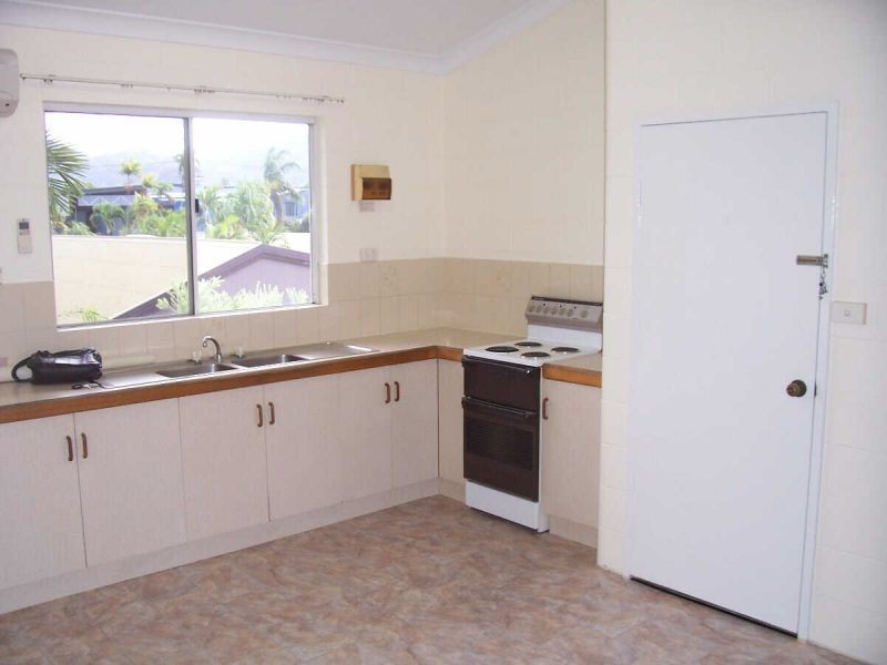 11/171 Buchan Street, Westcourt QLD 4870