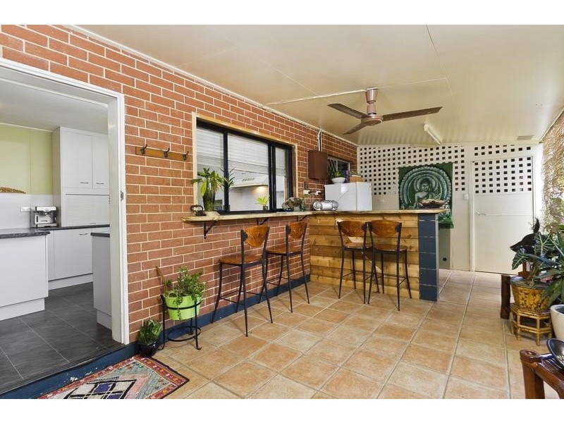 27 Kevin Street, Whitfield QLD 4870