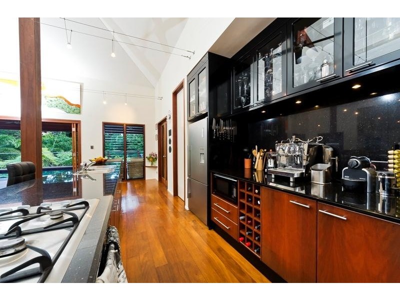 174-182 Stanton Rd, Smithfield QLD 4878